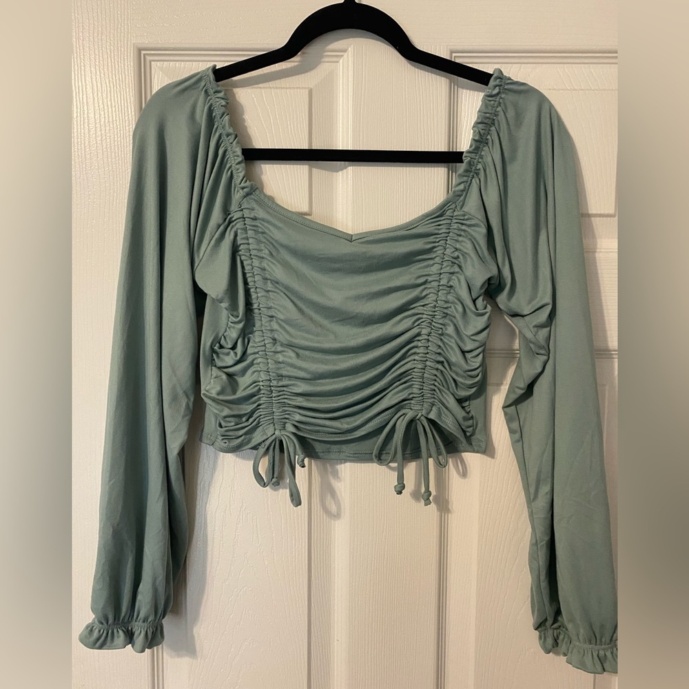 sinched long sleeve top